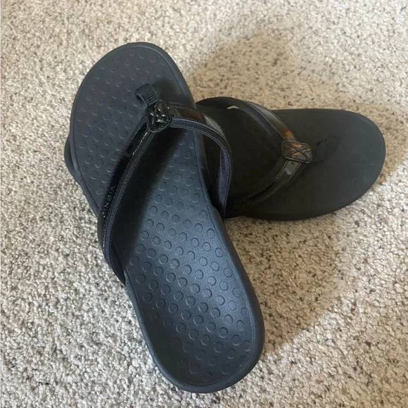 Vionic Black Textured Sandals - Picture 1 of 3